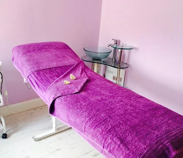 Treatment room bed Treatment room bed